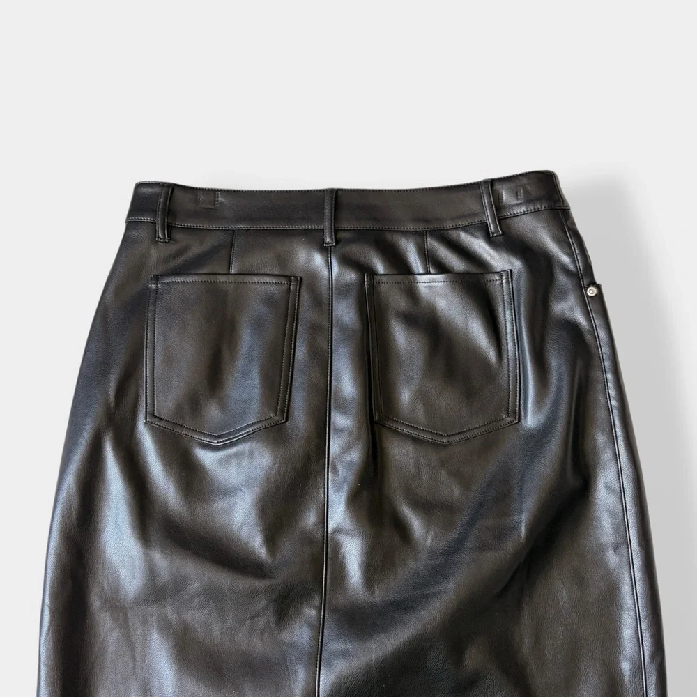7 For All Mankind sleek all